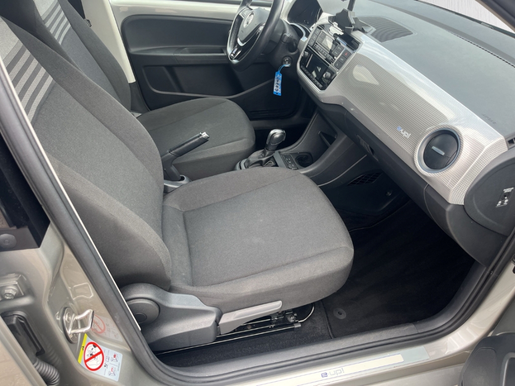 Fahrzeugabbildung Volkswagen up e-up! e-Style Plus Klimaauto CCS PDC GRA Kamera SHZ e-Sound