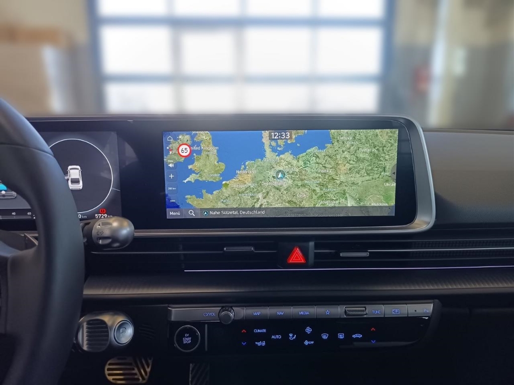 Fahrzeugabbildung Hyundai IONIQ 6 77,4kWh 4WD UNIQ Digi-Spiegel AHK HUD Navi Digitales Cockpit Memory Sitze Soundsystem Bose