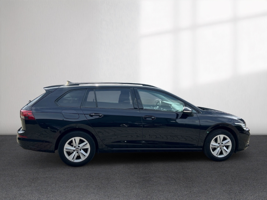 Fahrzeugabbildung Volkswagen Golf 2.0 TDI DSG Life AHK NAVI LED SHZ P AHK-klappbar Apple CarPlay