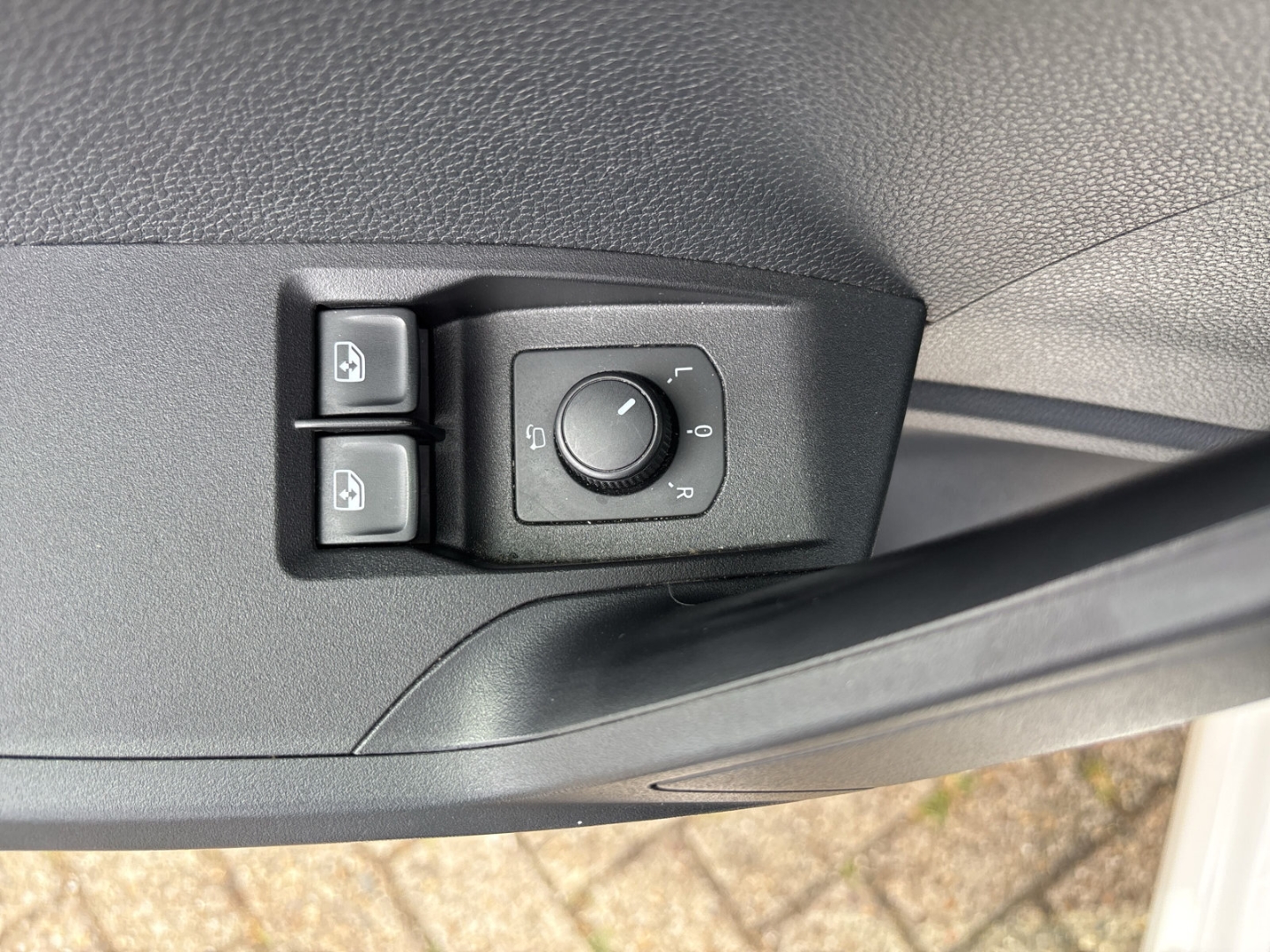 Fahrzeugabbildung SEAT Ibiza 1.0 TSI Style LED SHZ Tempomat Privacy LM