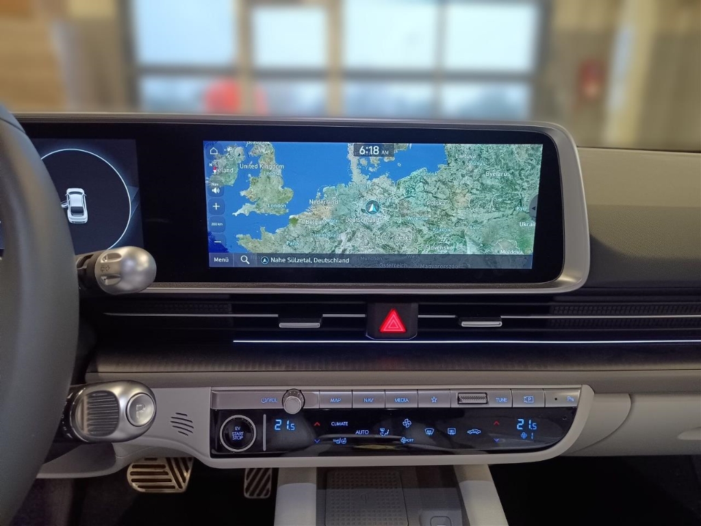 Fahrzeugabbildung Hyundai IONIQ 6 77,4kWh 2WD UNIQ Digi-Spiegel 20LM AHK HUD Navi Digitales Cockpit Memory Sitze Soundsystem