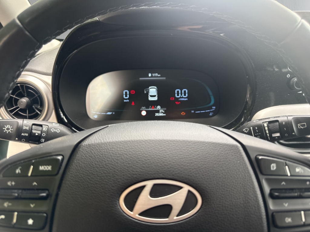 Fahrzeugabbildung Hyundai i10 Prime PDC LED digiCockPit Navi SHZ Klima
