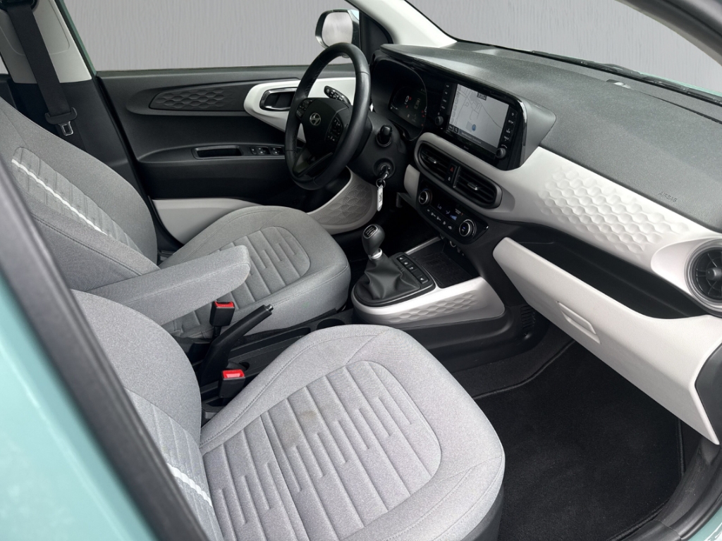 Fahrzeugabbildung Hyundai i10 Prime PDC LED digiCockPit Navi SHZ Klima