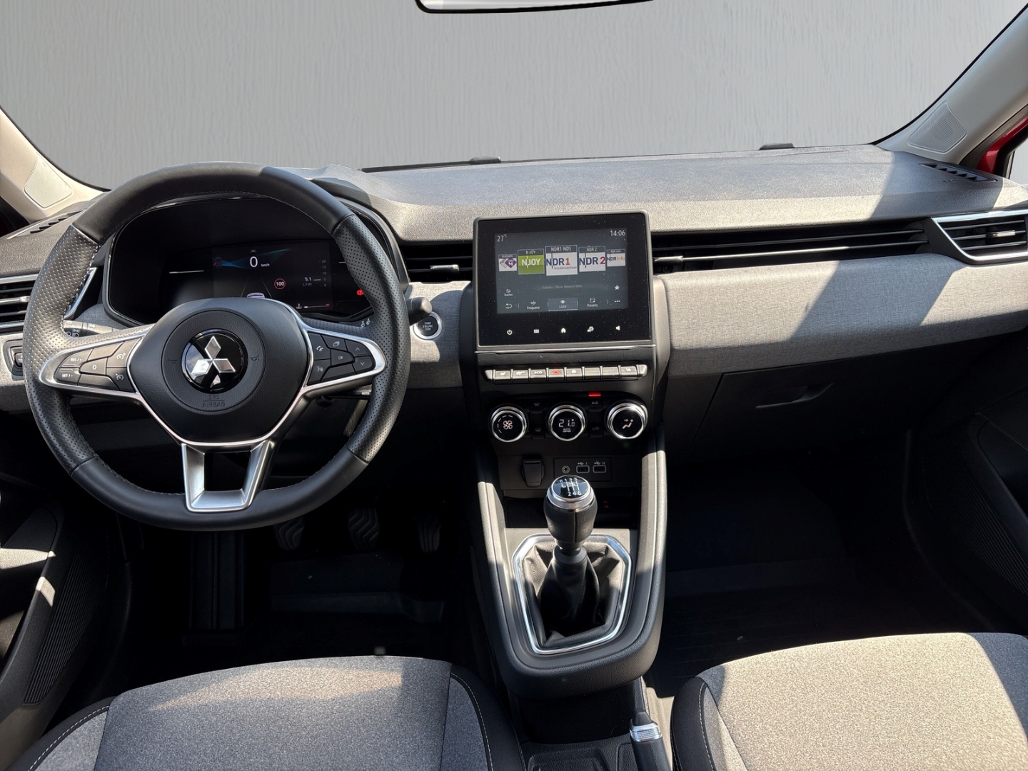 Fahrzeugabbildung Mitsubishi Colt 1.0B Turbo Plus RFK SHZ TEMP NAV LED