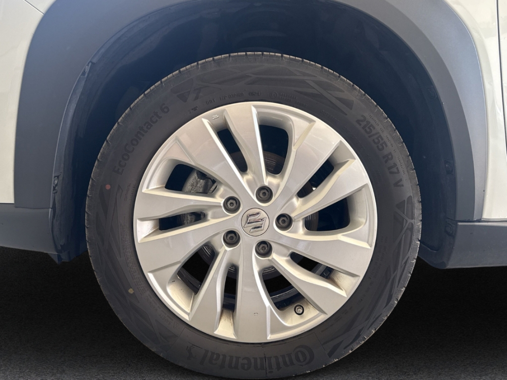Fahrzeugabbildung Suzuki S-Cross 1.5 Dualjet Comfort LED SHZ ACC RFK Klimaautomatik