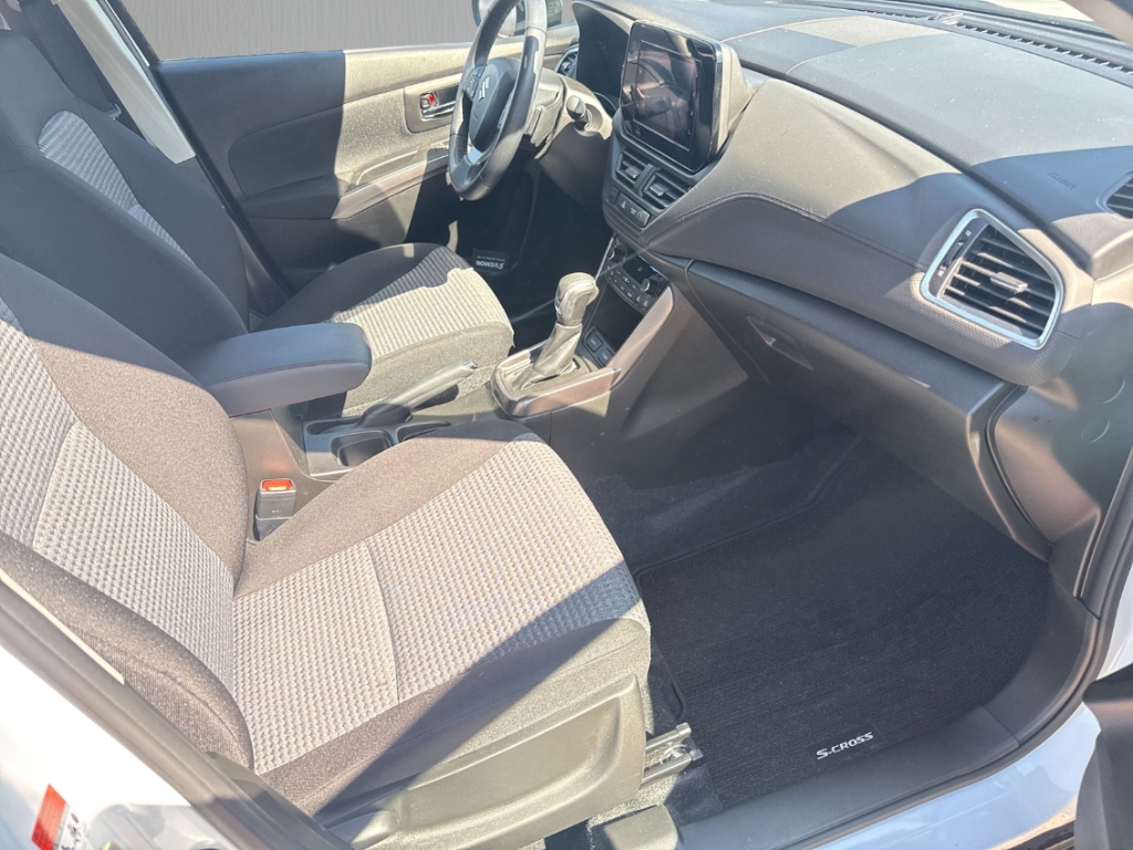 Fahrzeugabbildung Suzuki S-Cross 1.5 Dualjet Comfort LED SHZ ACC RFK Klimaautomatik