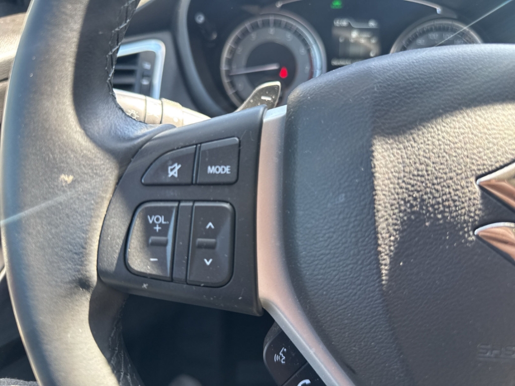 Fahrzeugabbildung Suzuki S-Cross 1.5 Dualjet Comfort LED SHZ ACC RFK Klimaautomatik