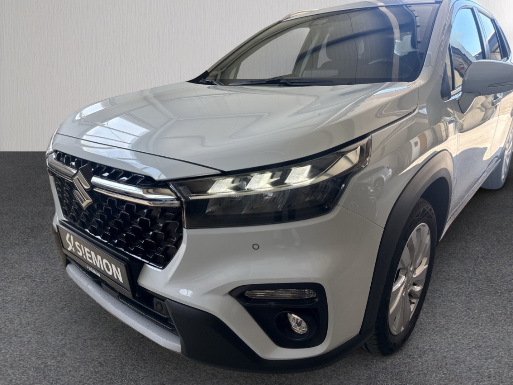 Fahrzeugabbildung Suzuki S-Cross 1.5 Dualjet Comfort LED SHZ ACC RFK Klimaautomatik