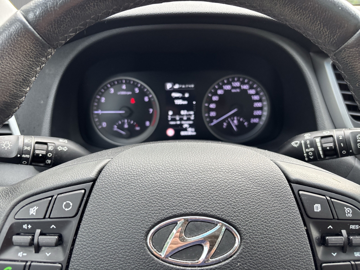 Fahrzeugabbildung Hyundai TUCSON 4WD 1.6 T-GDI DCT Premium Rückfahrkam. SHZ