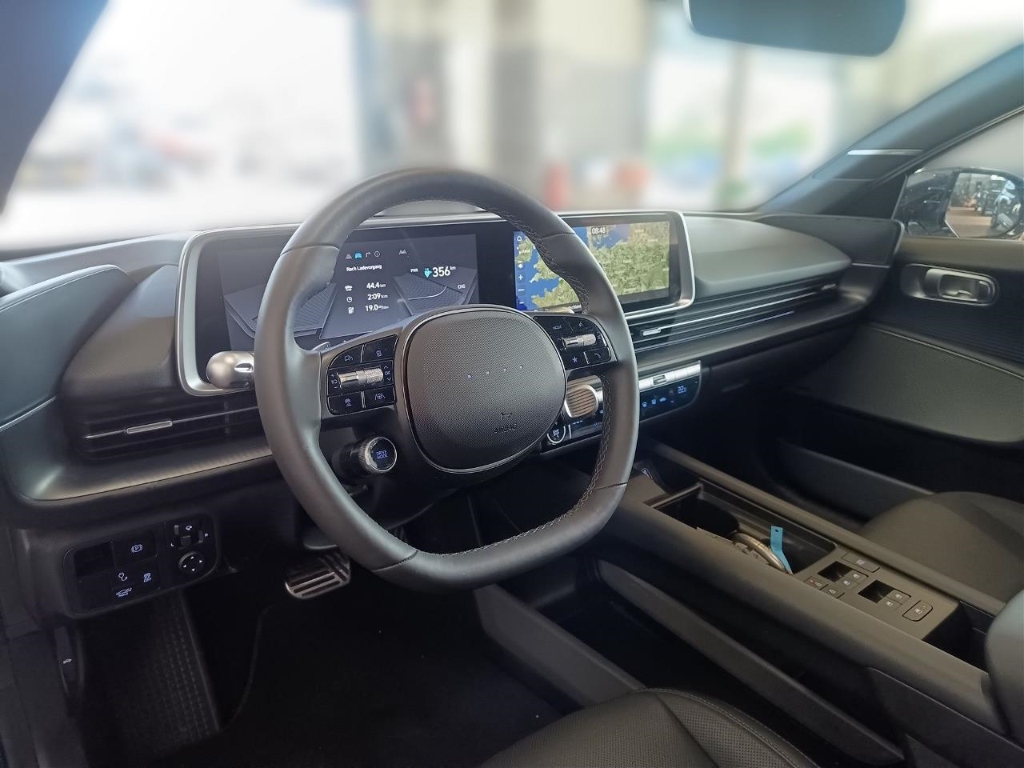 Fahrzeugabbildung Hyundai IONIQ 6 77,4kWh 4WD UNIQ 20LM HUD Navi Digitales Cockpit Memory Sitze Soundsystem