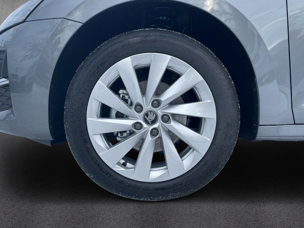 Fahrzeugabbildung SKODA Octavia Combi 2.0 TDI DSG SELECTION Navi AHK SHZ