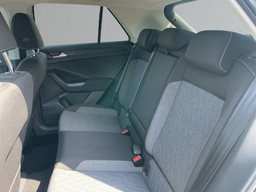 Fahrzeugabbildung Volkswagen T-Roc Life 1.0 l TSI ACC SHZ PDCv+h LED BT Klima