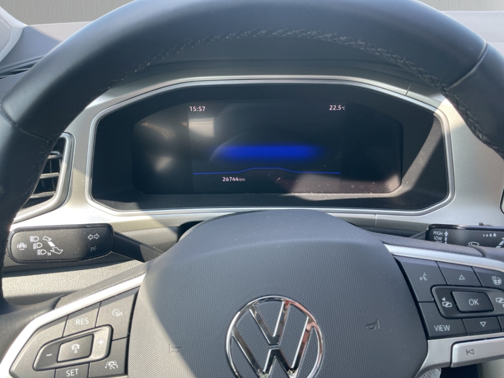 Fahrzeugabbildung Volkswagen T-Roc Life 1.0 l TSI ACC SHZ PDCv+h LED BT Klima