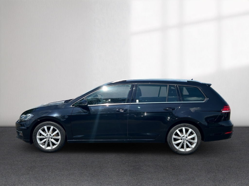Fahrzeugabbildung Volkswagen Golf Variant 1,5 TSI DSG Highline ACC PDCv+h SHZ Temp LED Navi