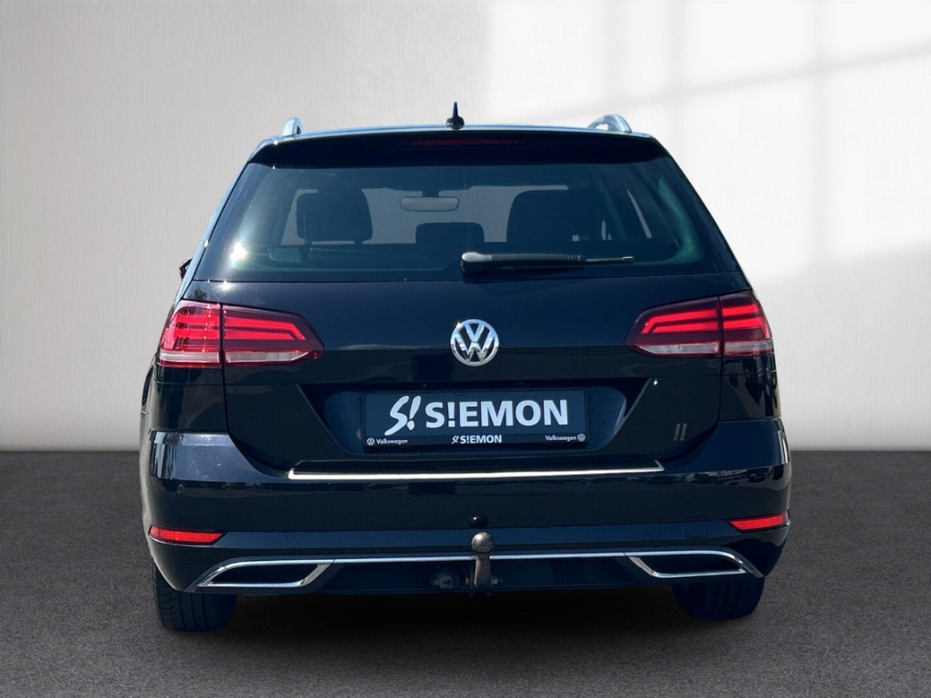 Fahrzeugabbildung Volkswagen Golf Variant 1,5 TSI DSG Highline ACC PDCv+h SHZ Temp LED Navi