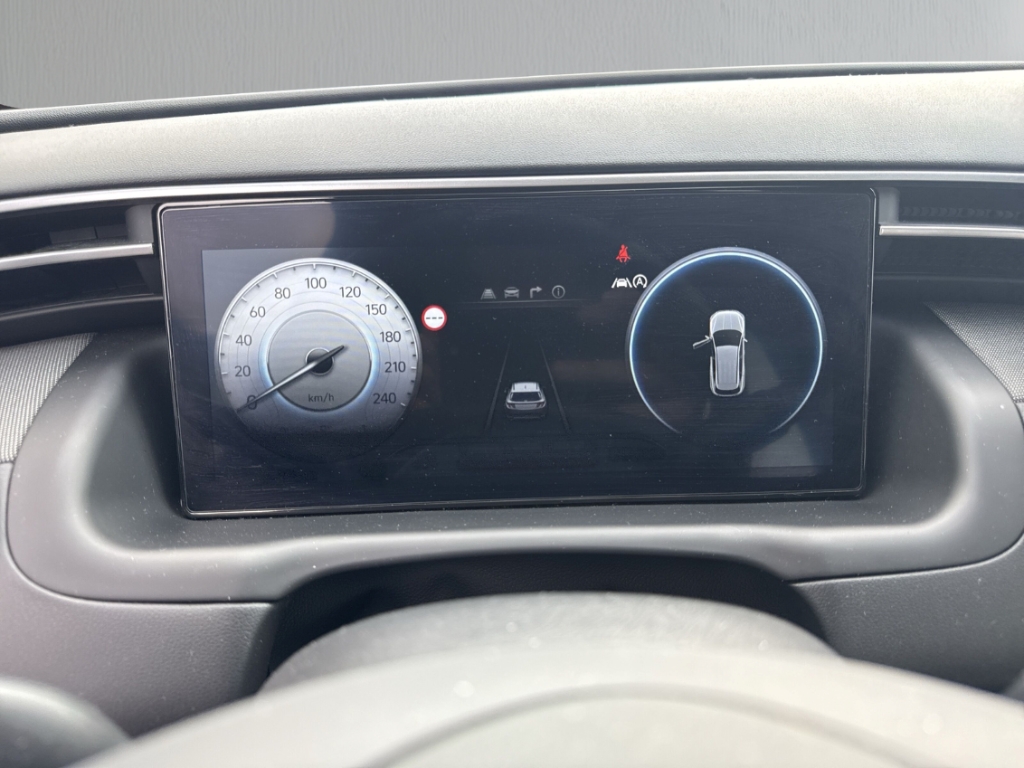 Fahrzeugabbildung Hyundai TUCSON 1.6 T-GDi MT 2WD ADVANTAGE Navi Digitales Cockpit Soundsystem