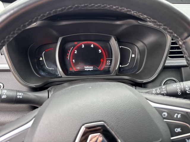 Fahrzeugabbildung Renault Kadjar Bose Edition 1.3 TCE Autom. LED AHK Navi RFK Alu