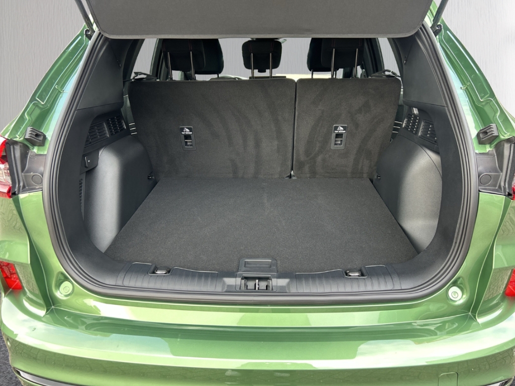 Fahrzeugabbildung Ford Kuga 1.5 EB ST-Line AHK NAVI SHZ KAM LED VirtCo