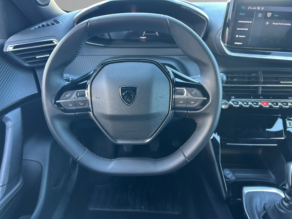 Fahrzeugabbildung Peugeot 2008 Allure LED PDC Kamera Alu 17