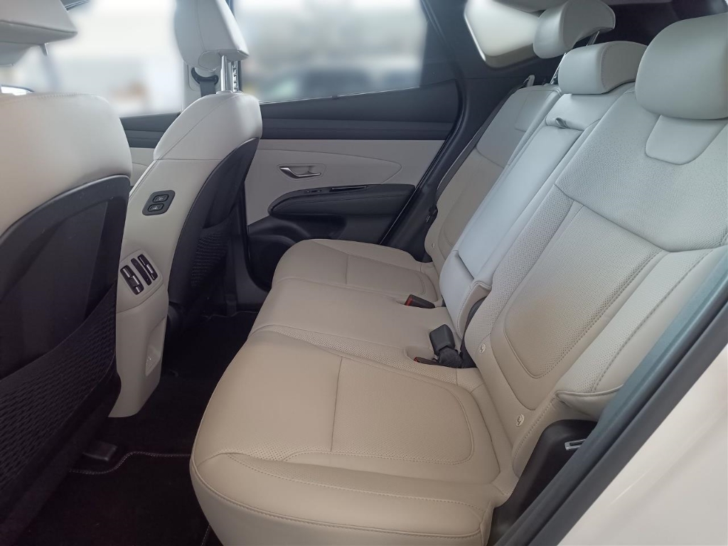 Fahrzeugabbildung Hyundai TUCSON FL PHEV 1.6 AT 4WD MY25 Prime ECS Assist-P MATRIX-LED Leder Digitales Cockpit
