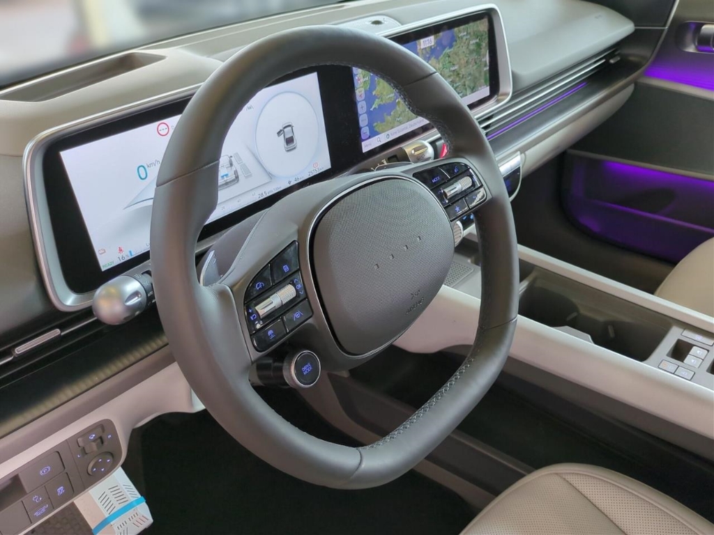 Fahrzeugabbildung Hyundai IONIQ 6 77,4kWh 4WD TECHNIQ Sitz-P Park 20LM Schiebedach HUD Navi Leder Digitales Cockpit