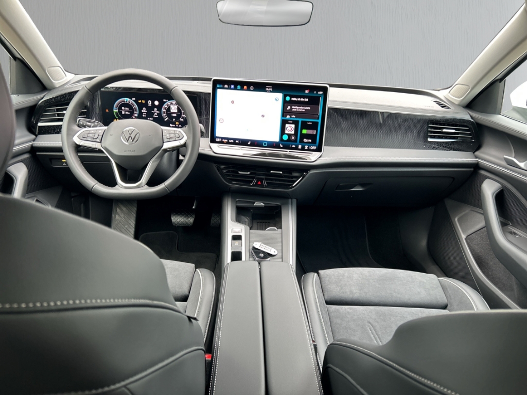 Fahrzeugabbildung Volkswagen Passat Variant 1.5 eHybrid DSG Business AHK NAVI