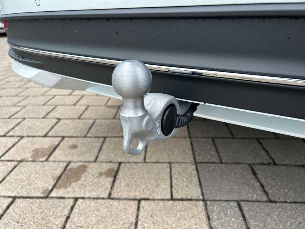 Fahrzeugabbildung Volkswagen Passat Variant 1.5 eHybrid DSG Business AHK NAVI