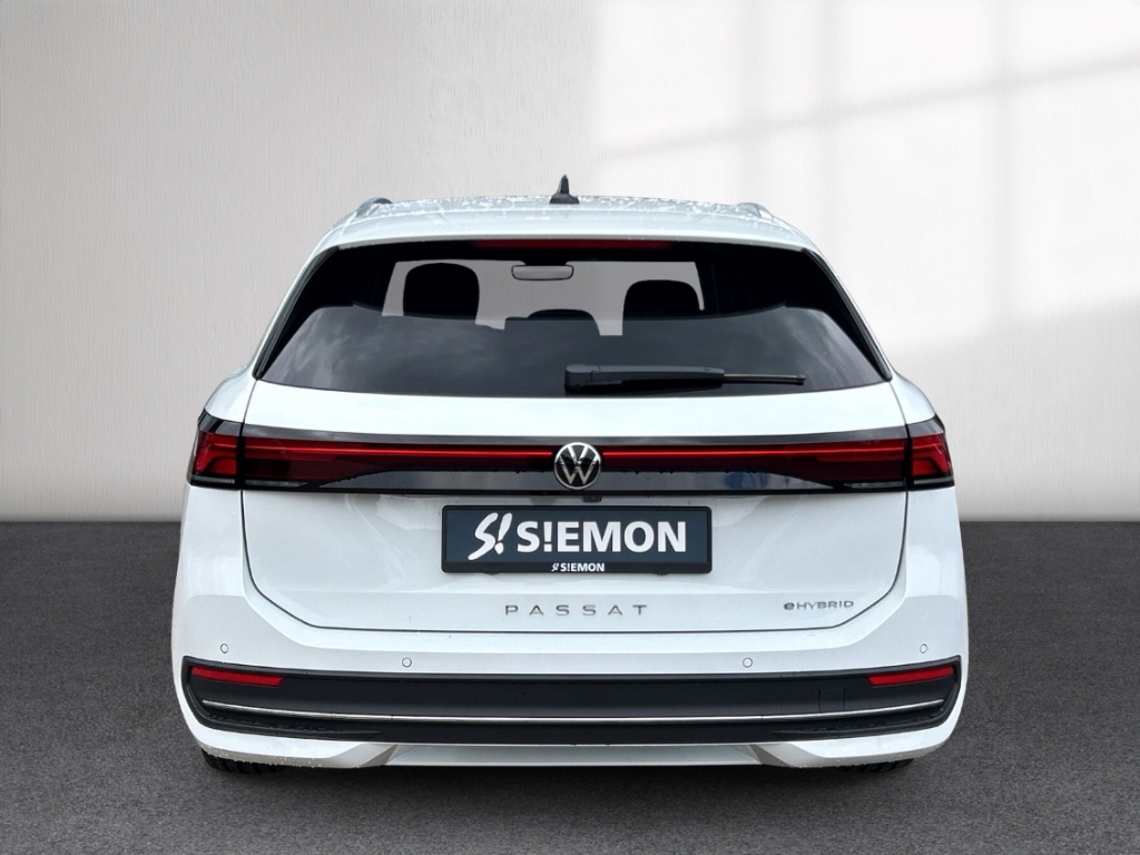 Fahrzeugabbildung Volkswagen Passat Variant 1.5 eHybrid DSG Business AHK NAVI