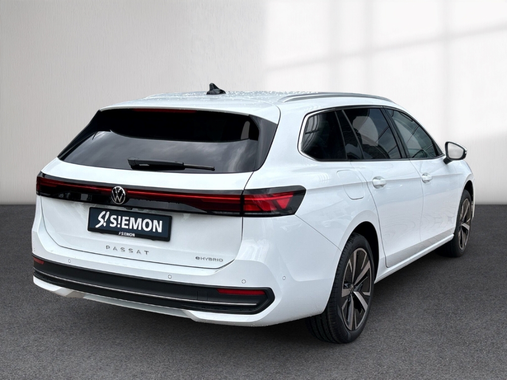 Fahrzeugabbildung Volkswagen Passat Variant 1.5 eHybrid DSG Business AHK NAVI