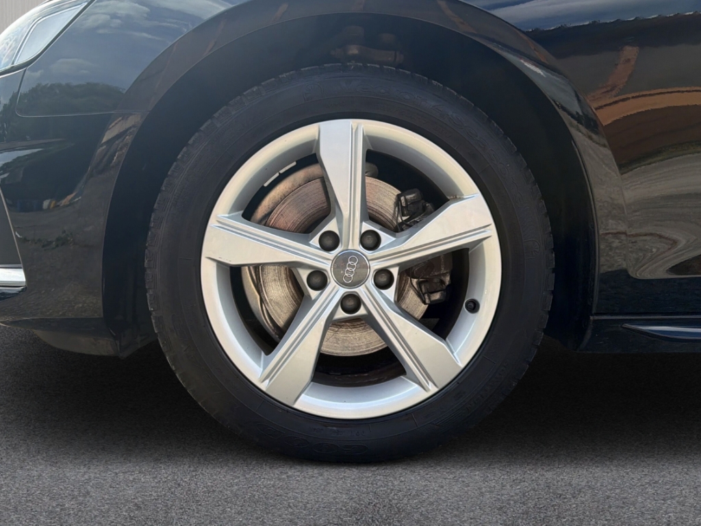 Fahrzeugabbildung Audi A4 Avant 35 TFSI Stronic Advanced Navi Tempo SHZ