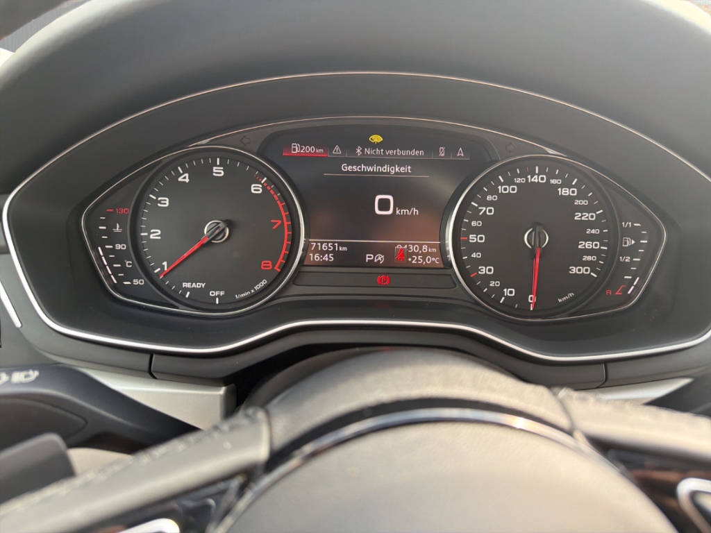 Fahrzeugabbildung Audi A4 Avant 35 TFSI Stronic Advanced Navi Tempo SHZ