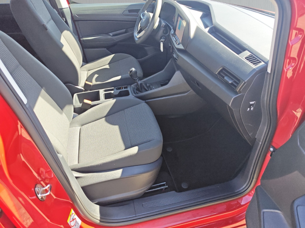 Fahrzeugabbildung Volkswagen Caddy Basis TDI 7-Sitzer NAVI PDC GRA Klima DAB