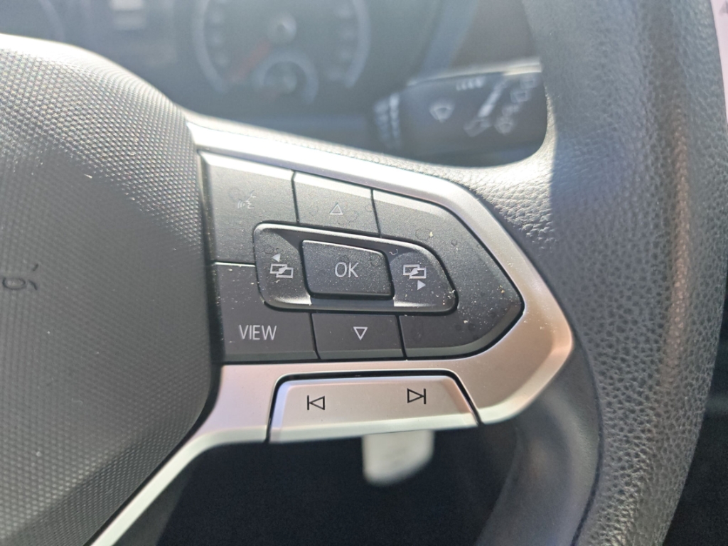 Fahrzeugabbildung Volkswagen Caddy Basis TDI 7-Sitzer NAVI PDC GRA Klima DAB