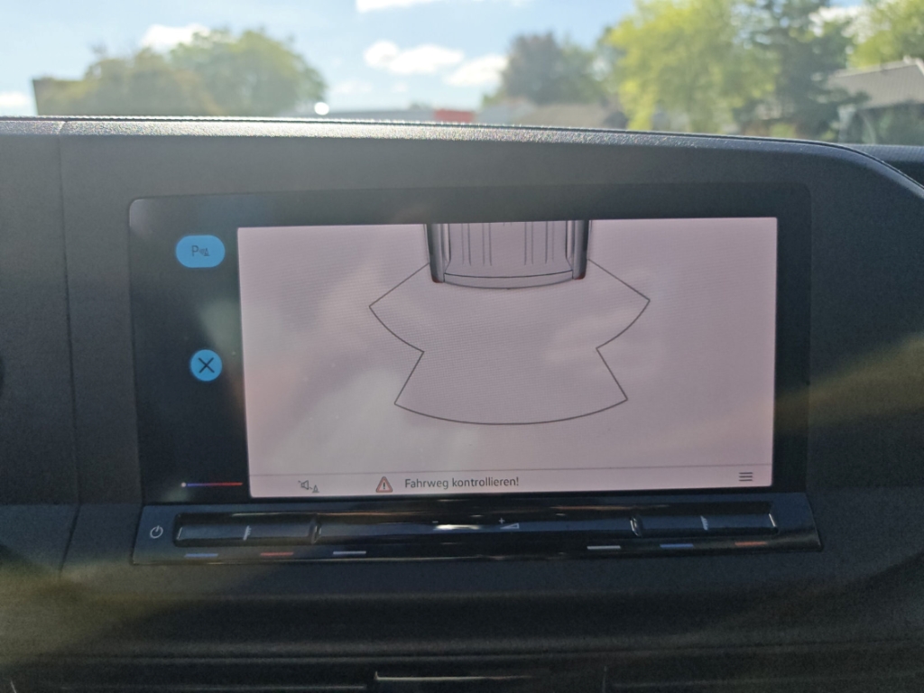 Fahrzeugabbildung Volkswagen Caddy Basis TDI 7-Sitzer NAVI PDC GRA Klima DAB
