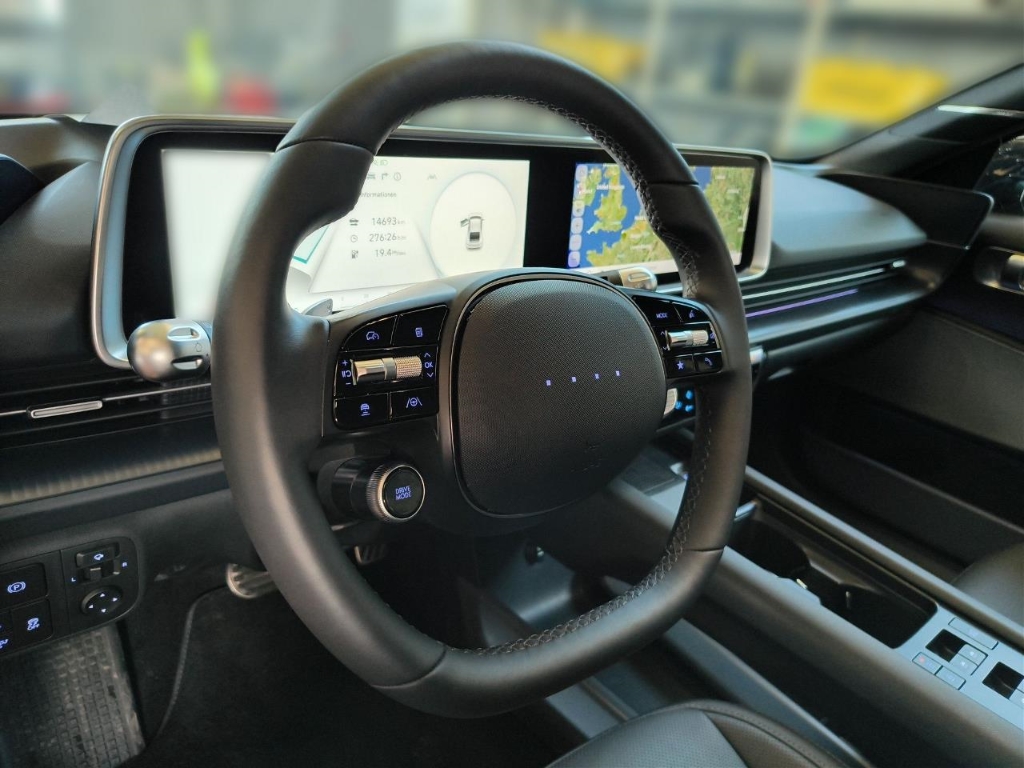 Fahrzeugabbildung Hyundai IONIQ 6 77,4kWh 4WD UNIQ 20LM HUD Navi Digitales Cockpit Memory Sitze Soundsystem