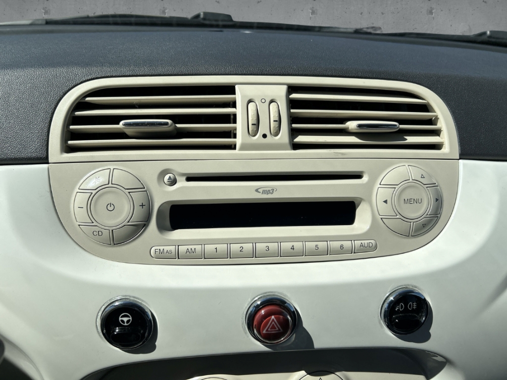 Fahrzeugabbildung Fiat 500 1.2 Lounge Klimaauto PDC LM Allwetter