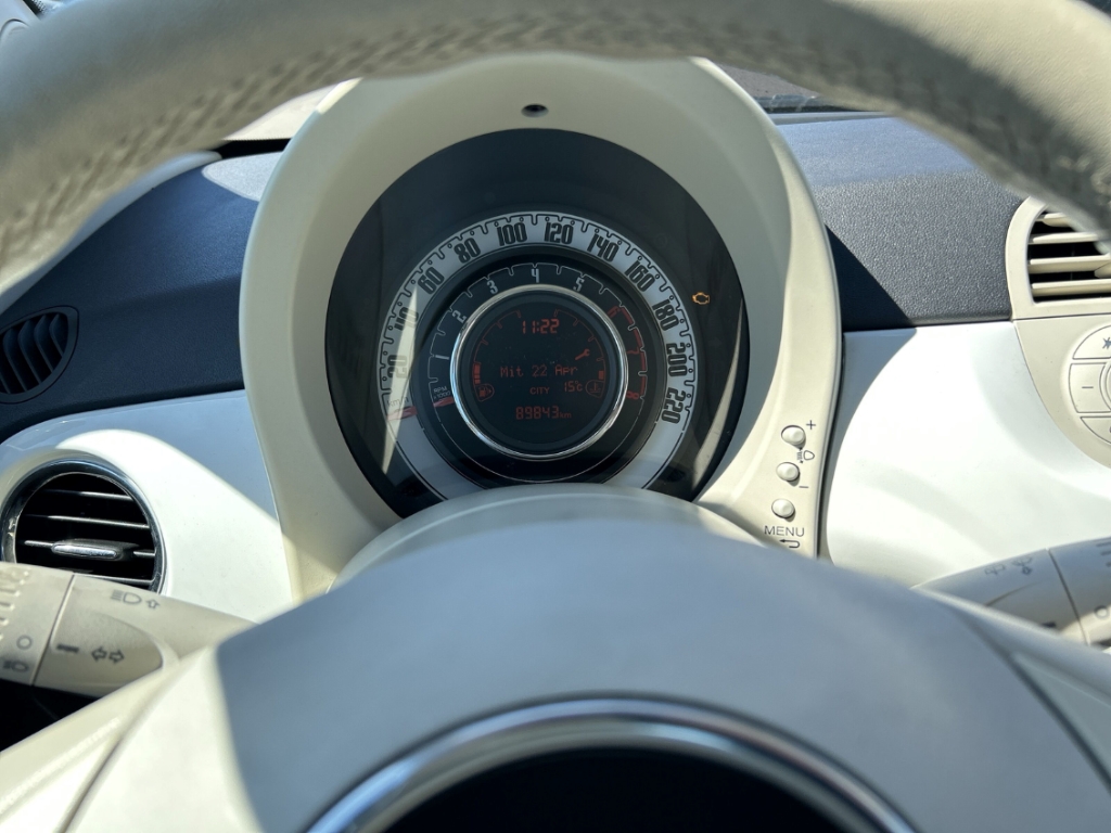 Fahrzeugabbildung Fiat 500 1.2 Lounge Klimaauto PDC LM Allwetter
