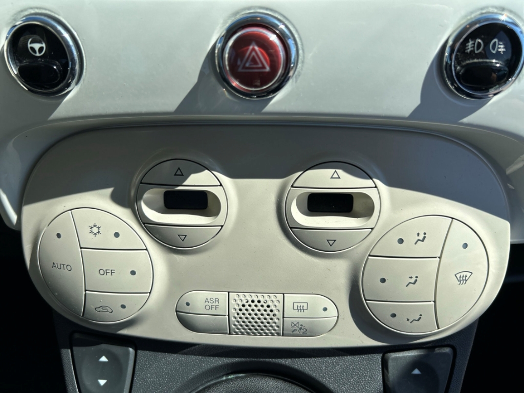 Fahrzeugabbildung Fiat 500 1.2 Lounge Klimaauto PDC LM Allwetter