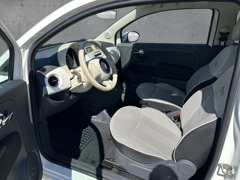 Fahrzeugabbildung Fiat 500 1.2 Lounge Klimaauto PDC LM Allwetter