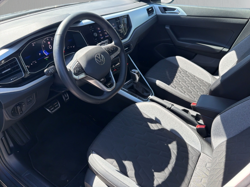 Fahrzeugabbildung Volkswagen Taigo 1.0 TSI DSG Goal AHK LED SHZ Klima PDC DigiCock LightAss
