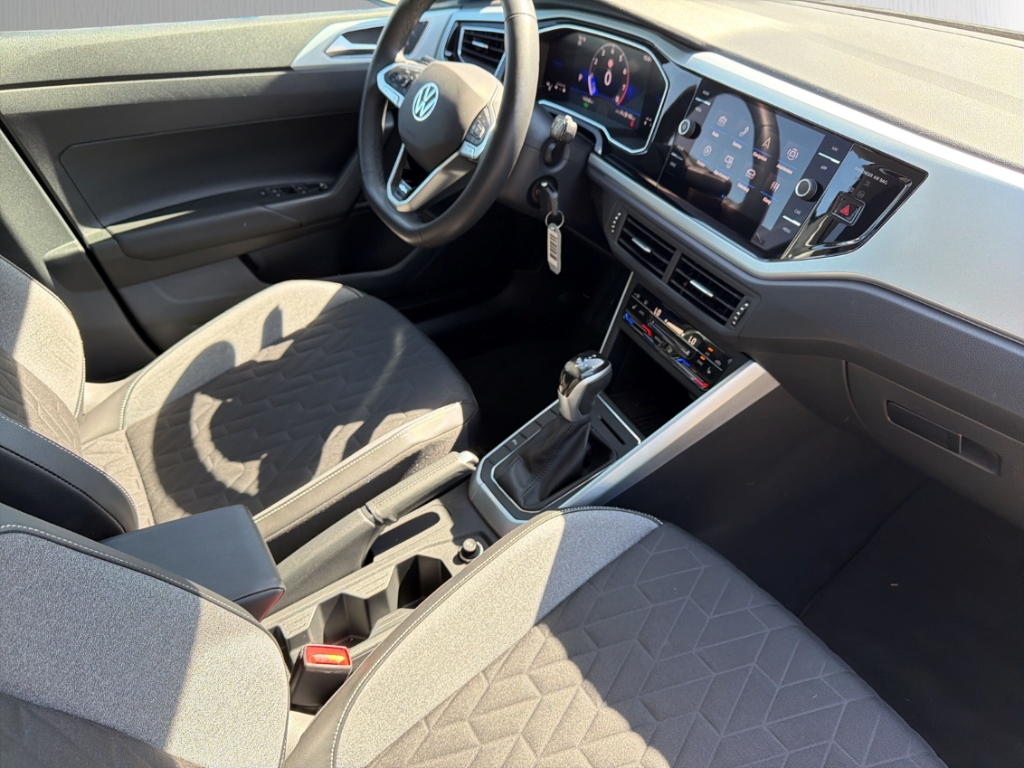 Fahrzeugabbildung Volkswagen Taigo 1.0 TSI DSG Goal AHK LED SHZ Klima PDC DigiCock LightAss