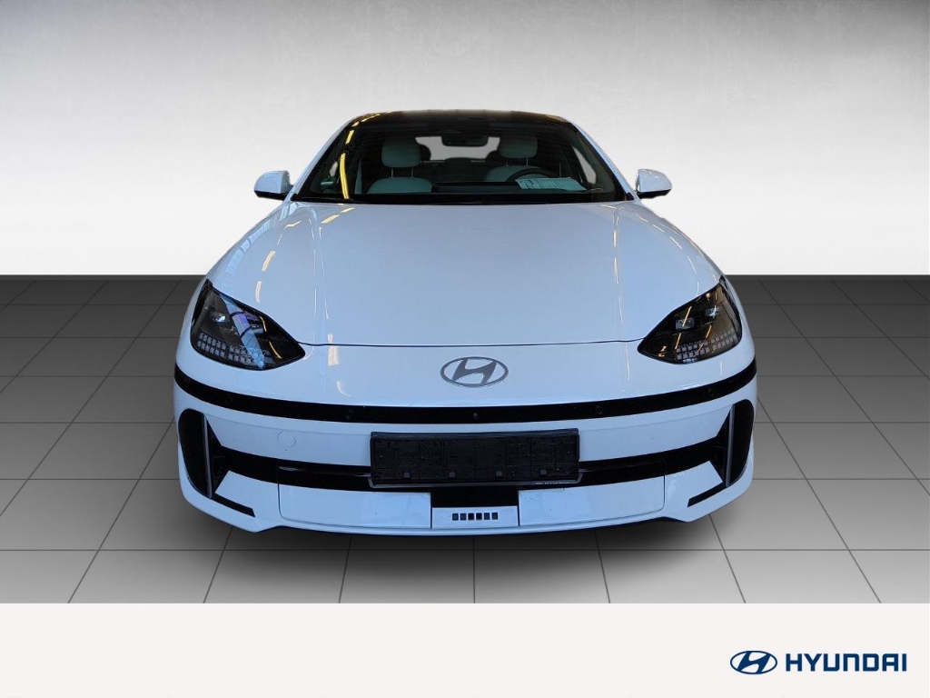 Fahrzeugabbildung Hyundai IONIQ 6 77,4kWh 4WD UNIQ 20LM Schiebedach HUD Navi Digitales Cockpit Memory Sitze Soundsystem