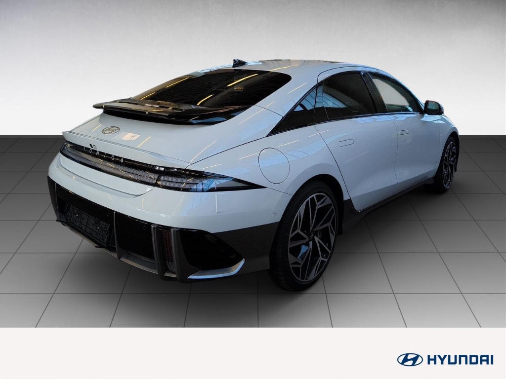 Fahrzeugabbildung Hyundai IONIQ 6 77,4kWh 4WD UNIQ 20LM Schiebedach HUD Navi Digitales Cockpit Memory Sitze Soundsystem