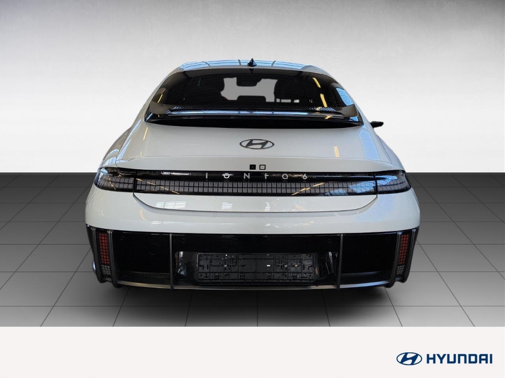 Fahrzeugabbildung Hyundai IONIQ 6 77,4kWh 4WD UNIQ 20LM Schiebedach HUD Navi Digitales Cockpit Memory Sitze Soundsystem