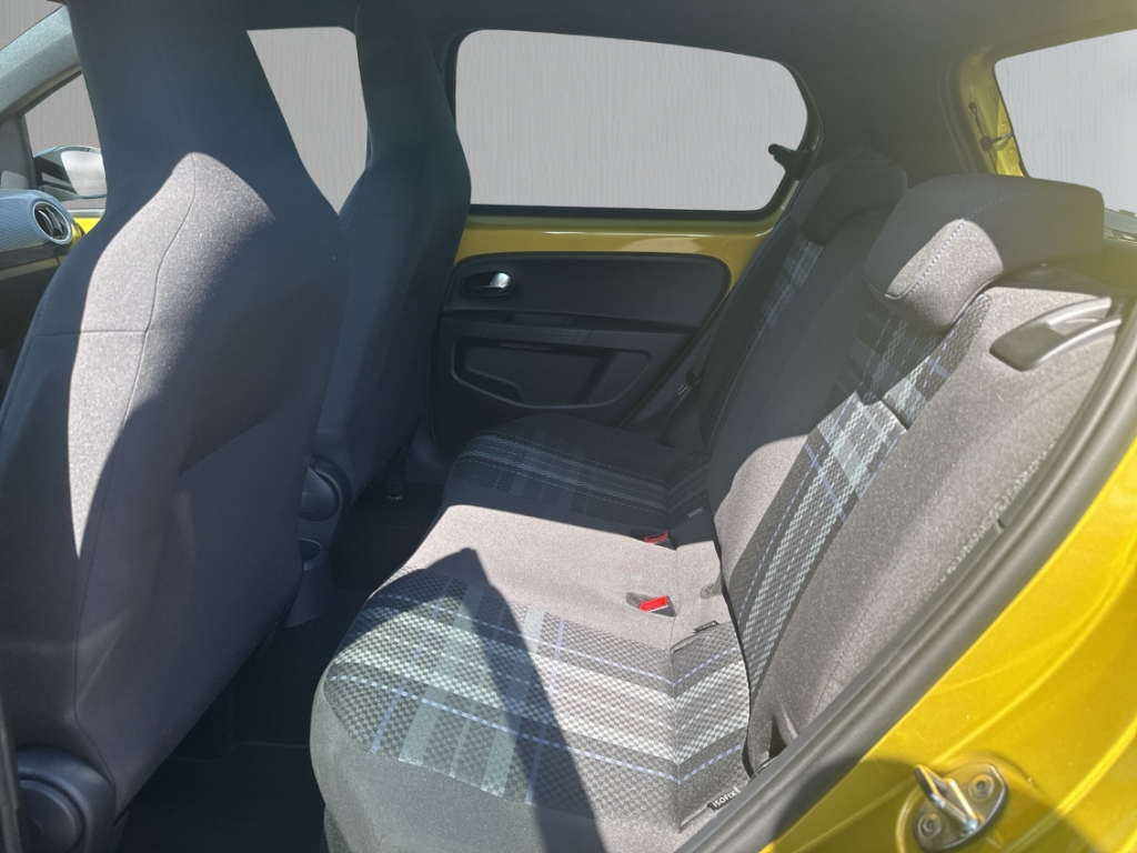 Fahrzeugabbildung Volkswagen up! 1.0 club Bluetooth winter pack roof pack
