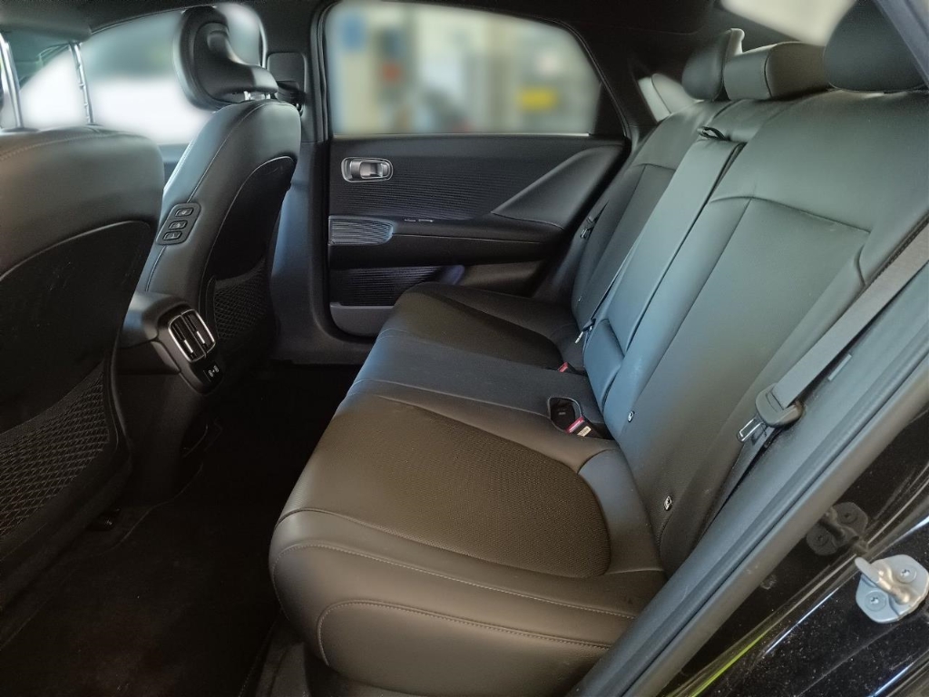 Fahrzeugabbildung Hyundai IONIQ 6 4WD 77,4kWh UNIQ Digi-Spiegel 20LM HUD Navi Digitales Cockpit Memory Sitze