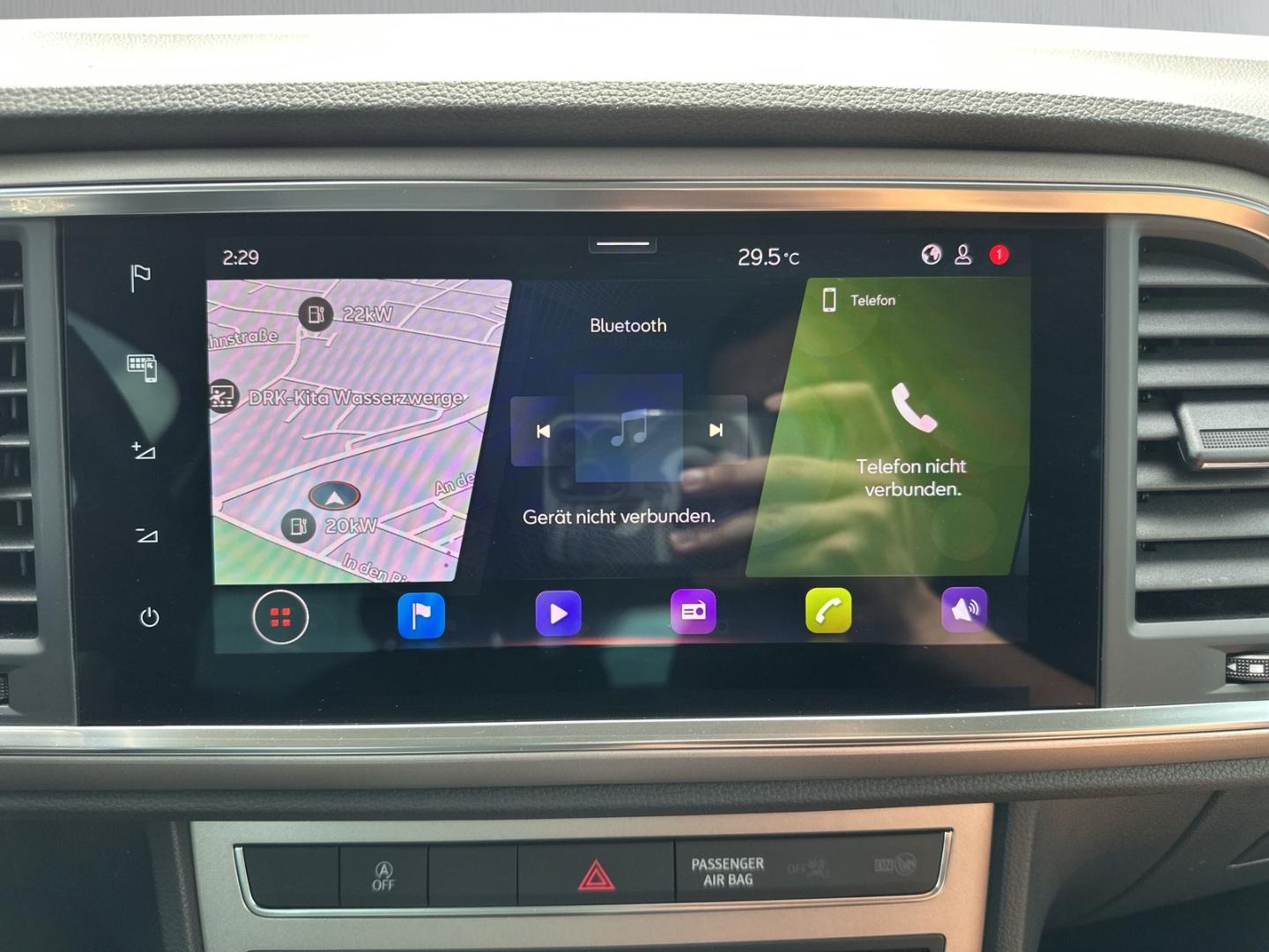 Fahrzeugabbildung SEAT Ateca 1.5 TSI DSG Experience ACC Navi SHZ R-Kam