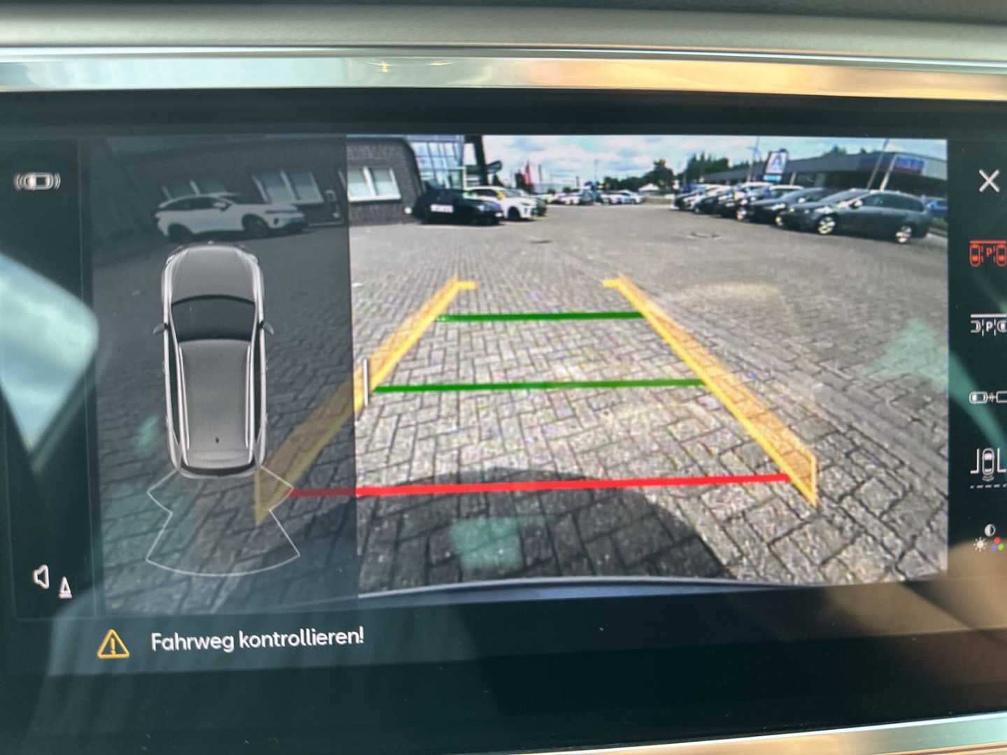 Fahrzeugabbildung SEAT Ateca 1.5 TSI DSG Experience ACC Navi SHZ R-Kam