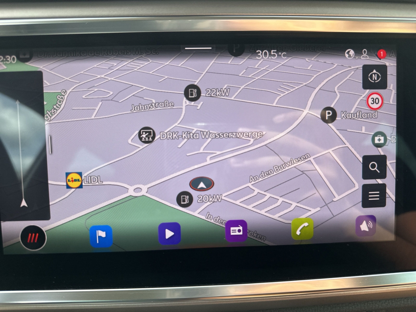 Fahrzeugabbildung SEAT Ateca 1.5 TSI DSG Experience ACC Navi SHZ R-Kam