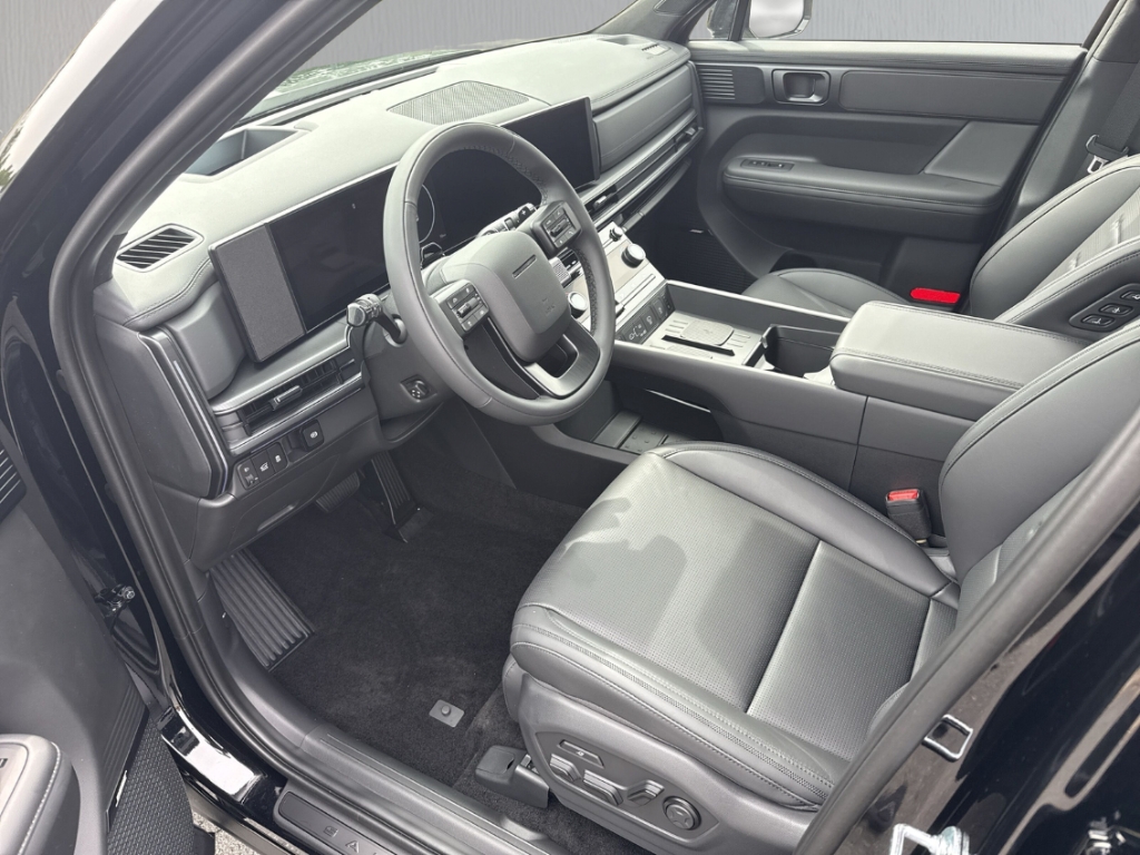 Fahrzeugabbildung Hyundai SANTA FE MY26 HEV 1.6 4WD BLACKLINE HUD Navi Leder digitales Cockpit
